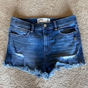 Abercrombie & Fitch High Rise Short
